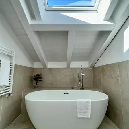 Apt. Aries - Penthouse * Menaggio