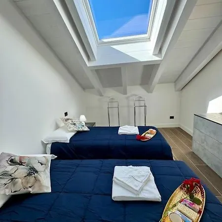 Apt. Aries - Penthouse Apartamento Menaggio