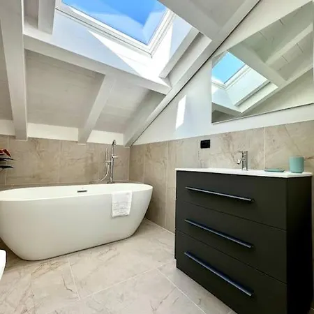 Lägenhet Apt. Aries - Penthouse Menaggio