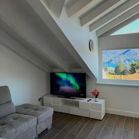 Apt. Aries - Penthouse * Menaggio
