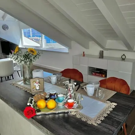 Apt. Aries - Penthouse Apartman *